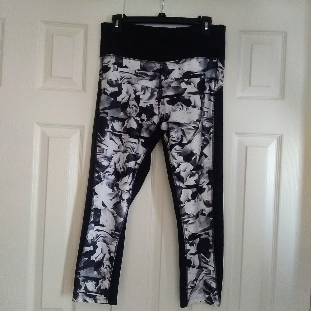 Spalding Capri Leggings